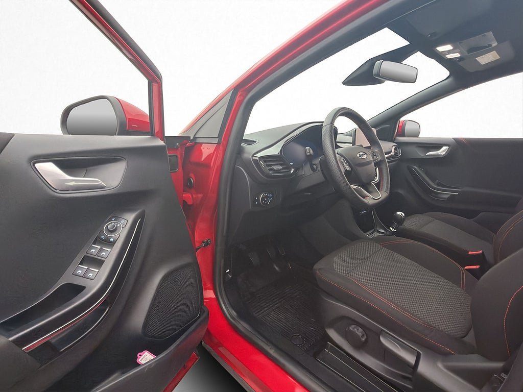 Vehicle Image 12