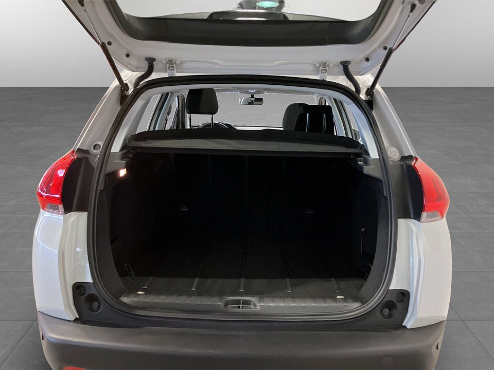 Vehicle Image 15