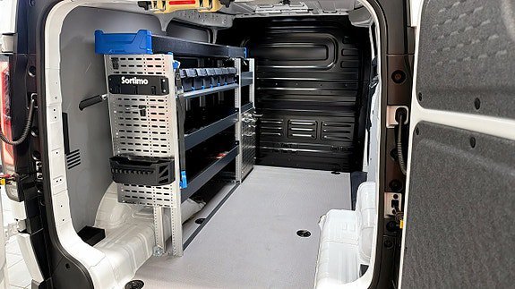 Vehicle Image 9