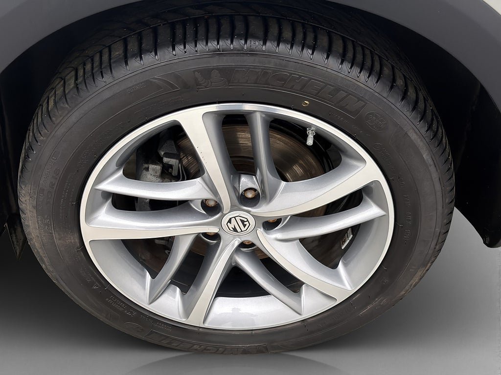 Vehicle Image 30