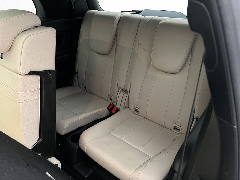 Vehicle Image 26