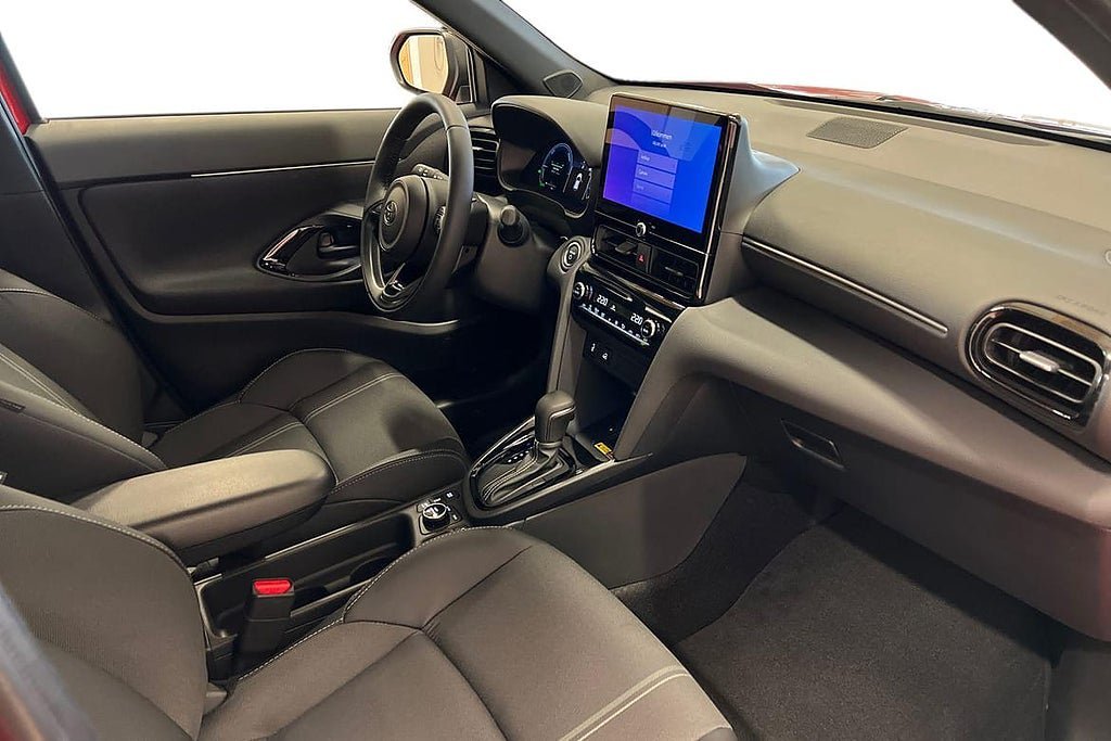 Vehicle Image 6