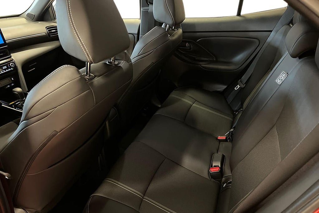Vehicle Image 11