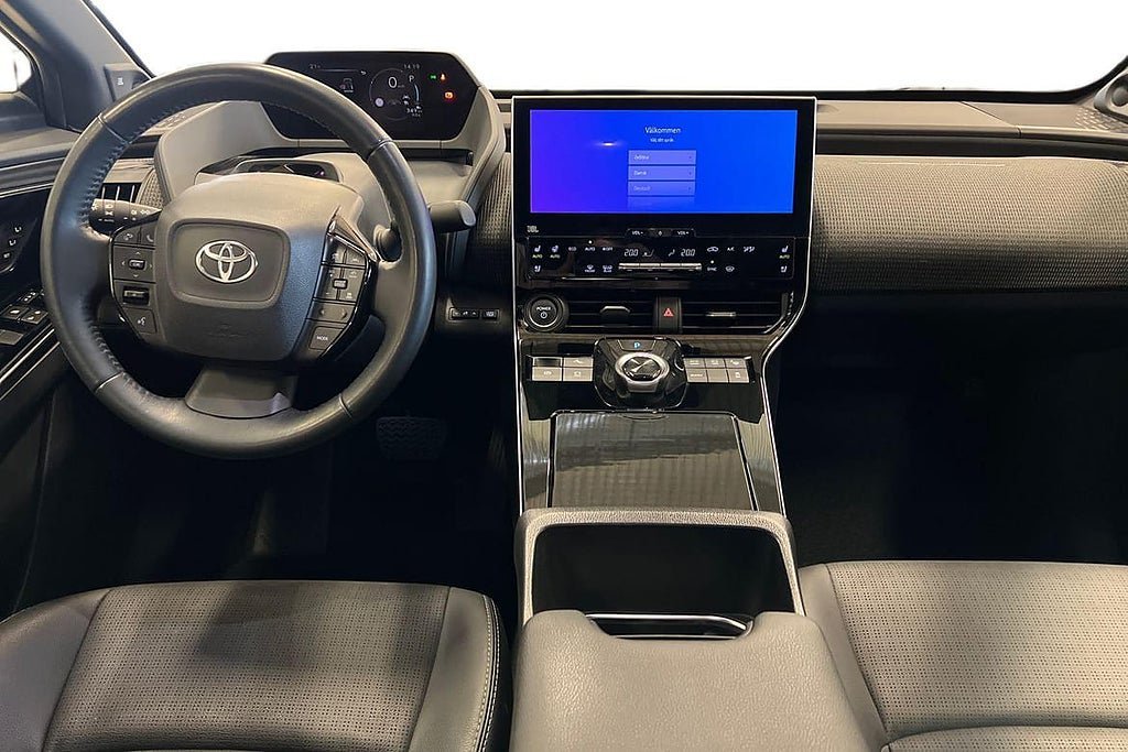 Vehicle Image 10