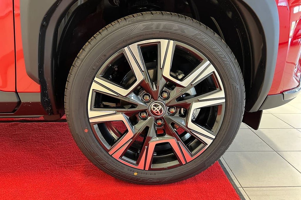 Vehicle Image 15