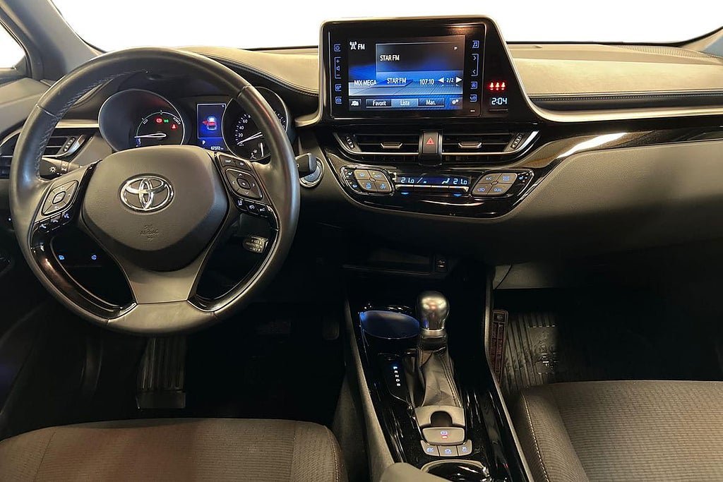 Vehicle Image 10