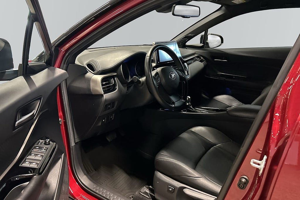 Vehicle Image 6