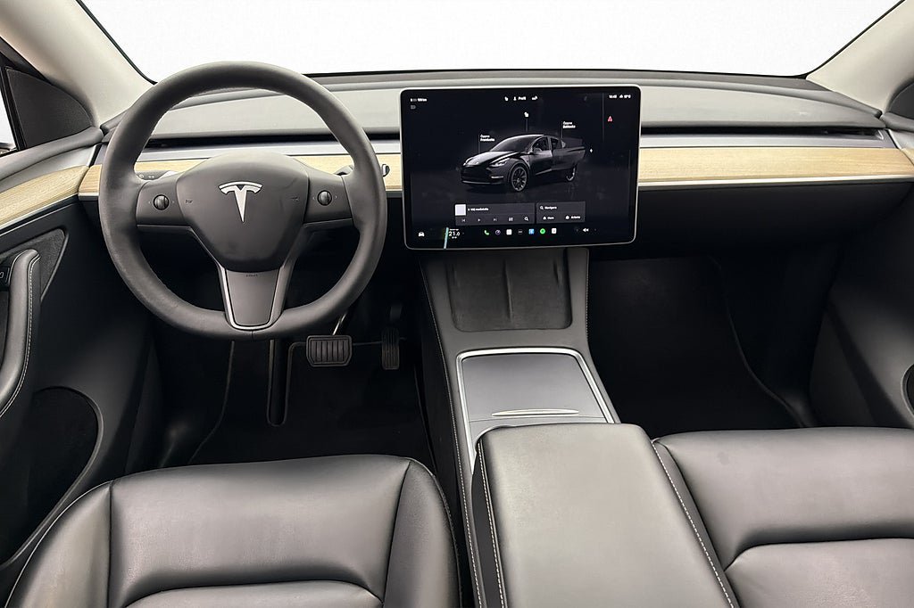 Vehicle Image 11