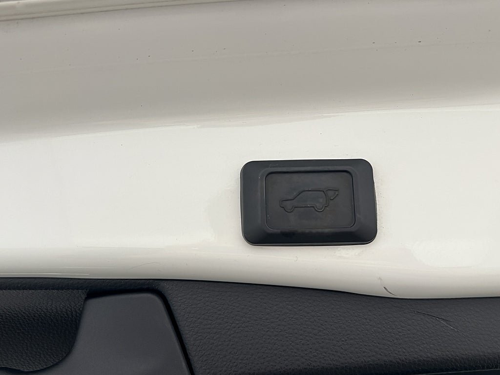 Vehicle Image 28