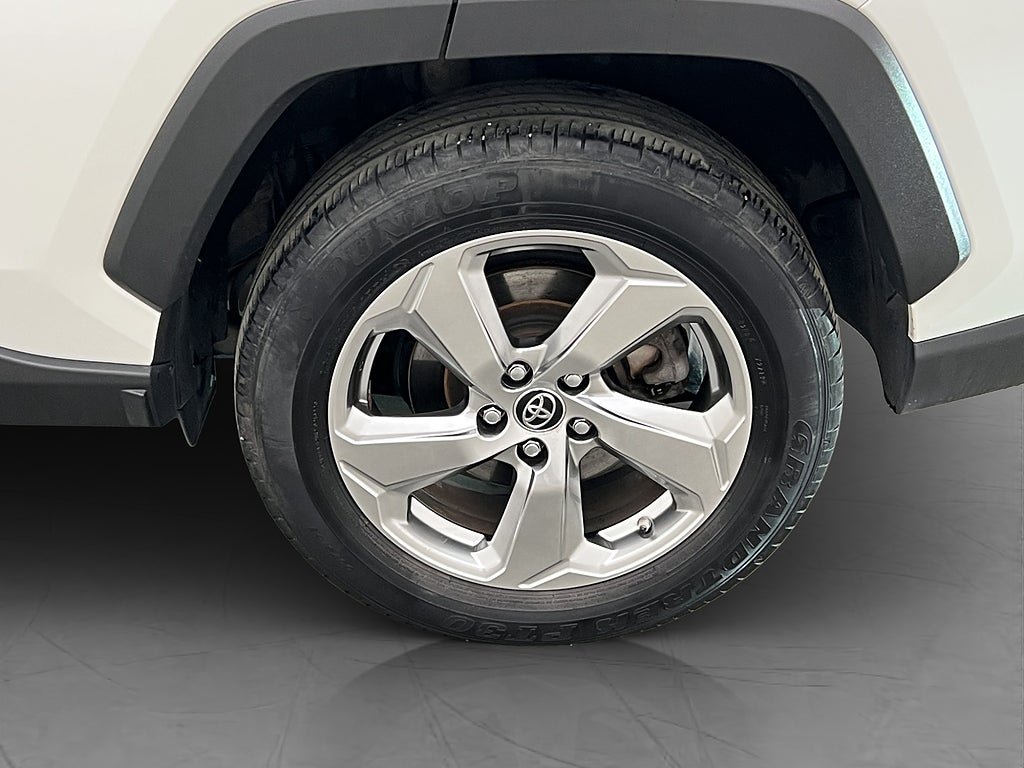 Vehicle Image 30