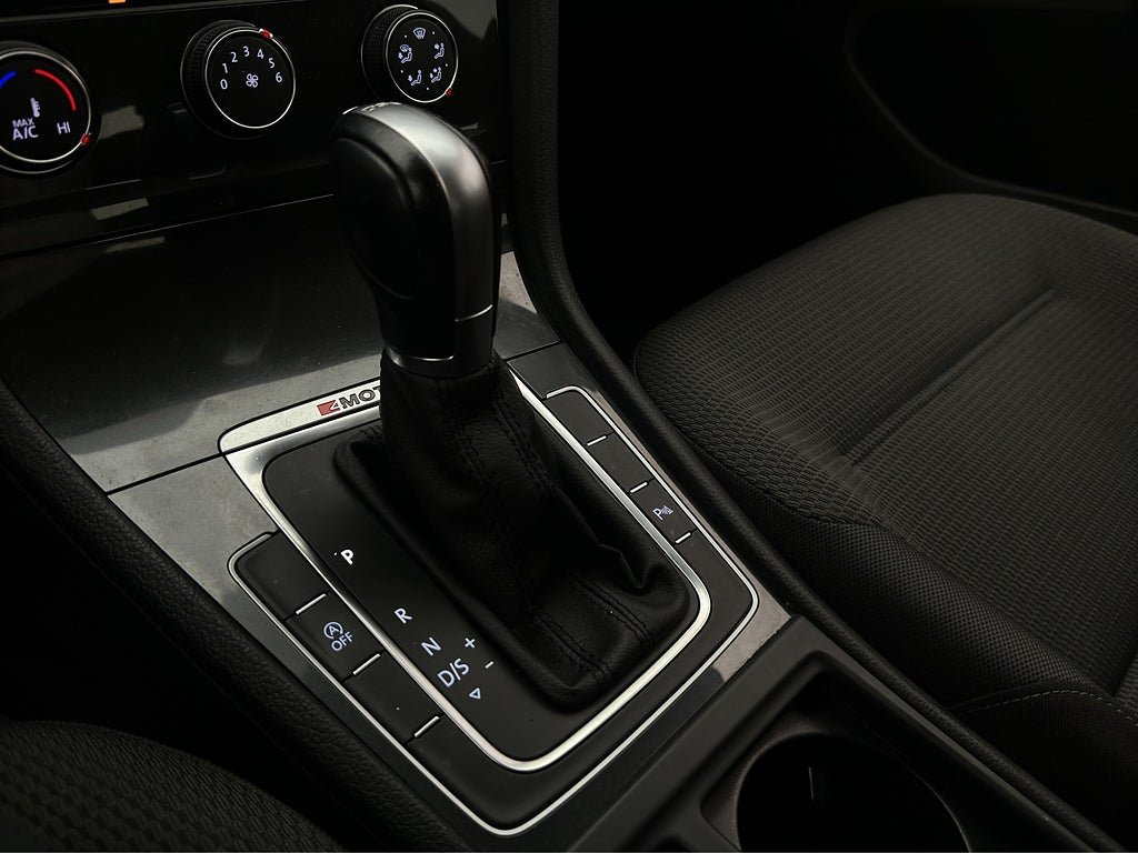Vehicle Image 24