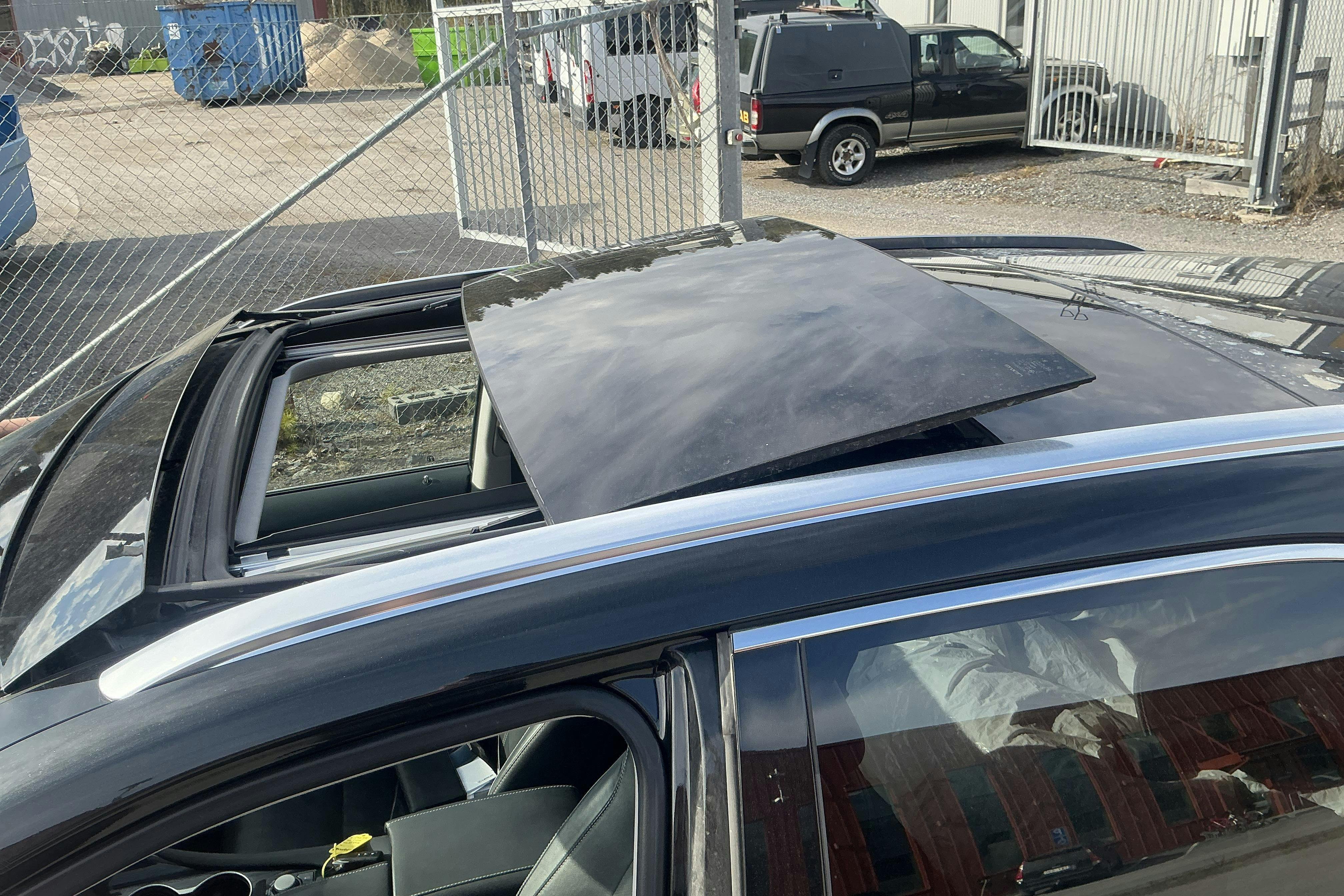 Vehicle Image 14