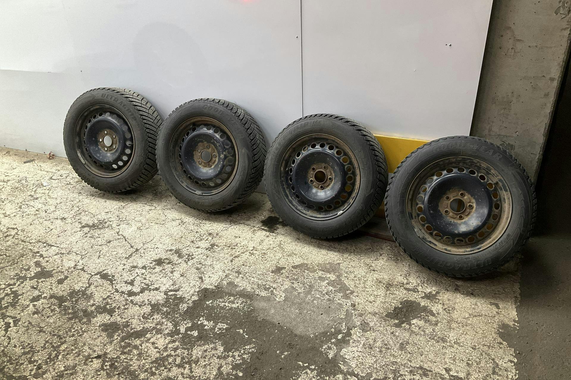 Vehicle Image 13