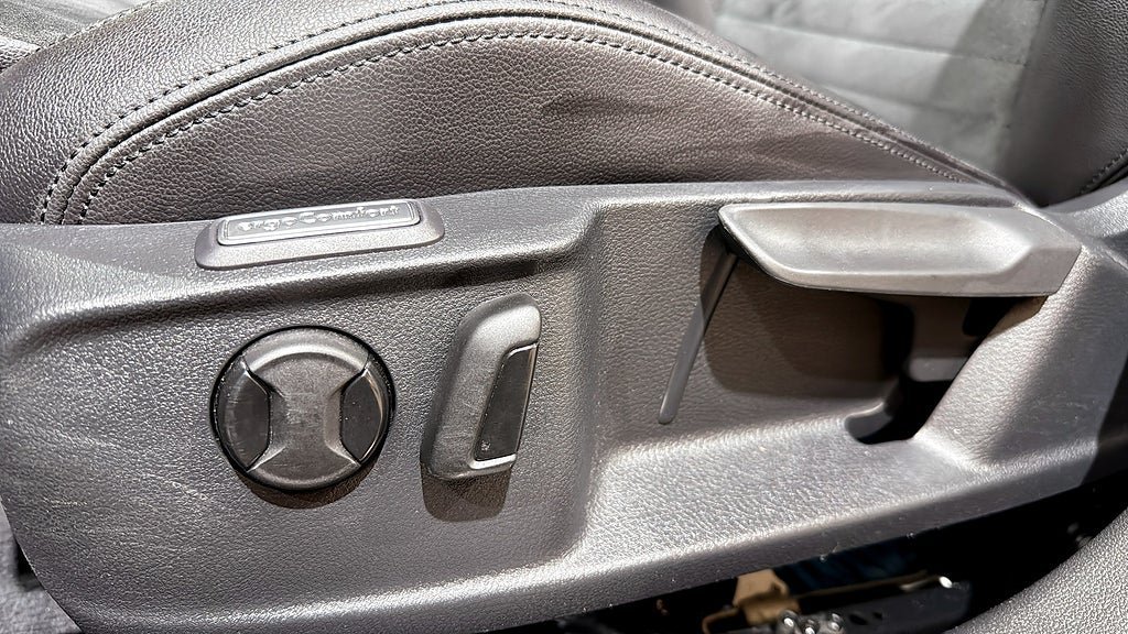 Vehicle Image 18