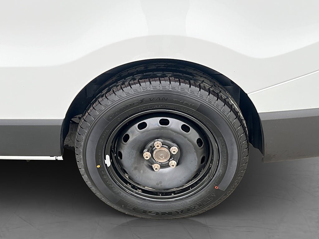 Vehicle Image 33