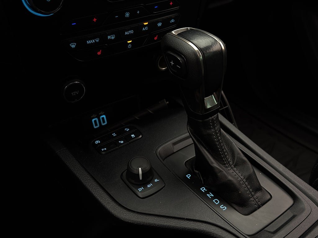 Vehicle Image 27