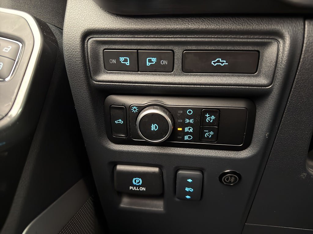 Vehicle Image 21