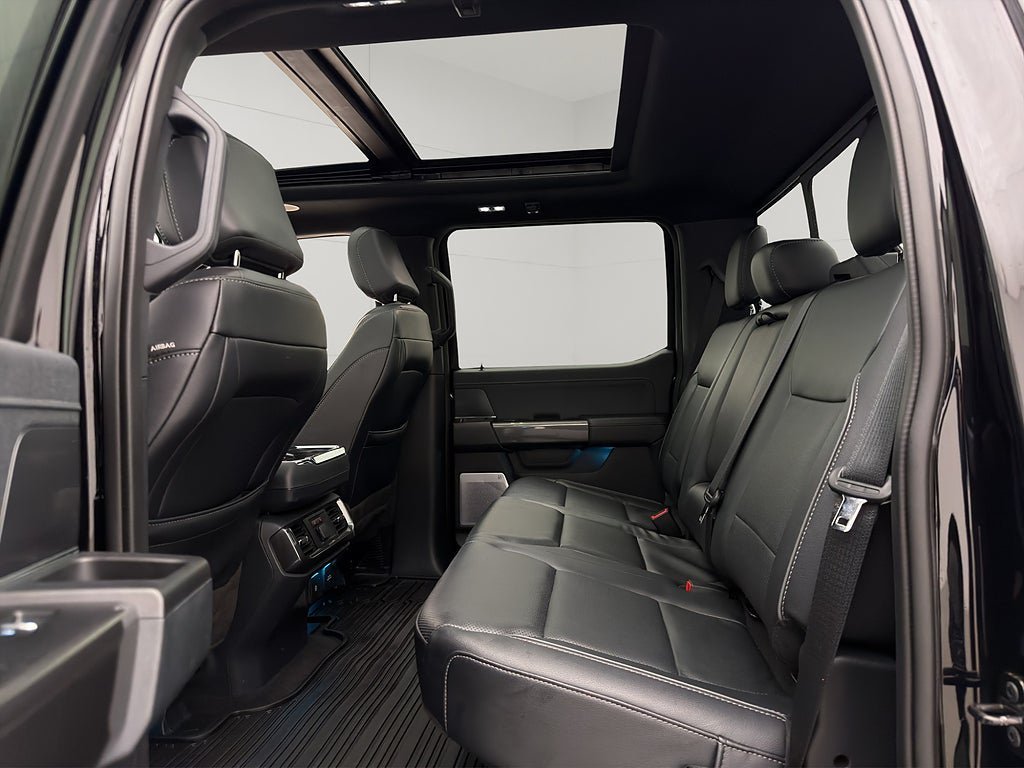 Vehicle Image 36