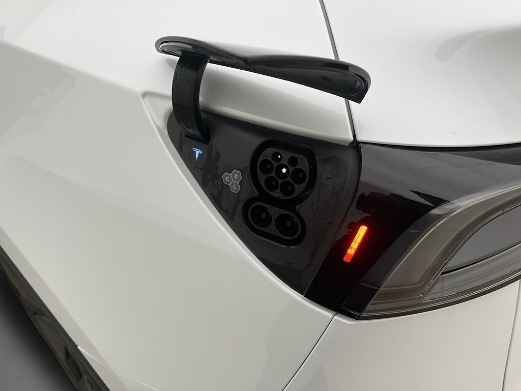 Vehicle Image 33