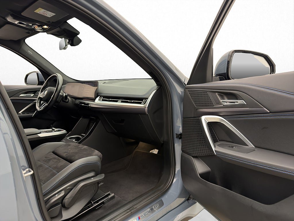 Vehicle Image 34