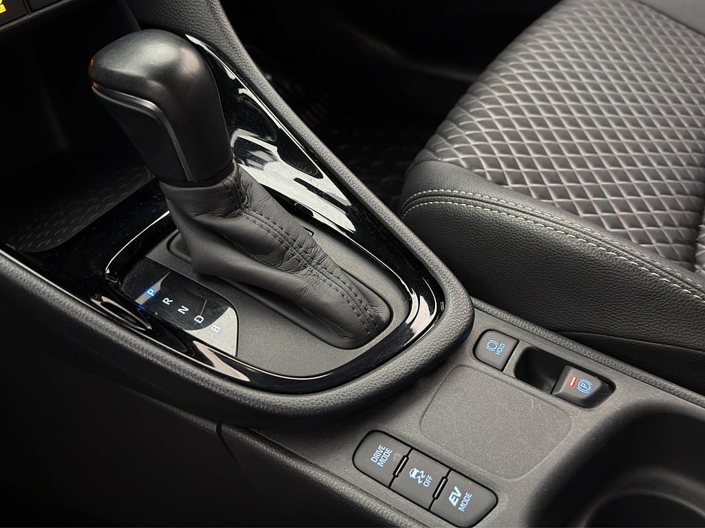 Vehicle Image 21
