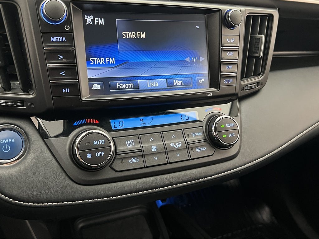 Vehicle Image 22
