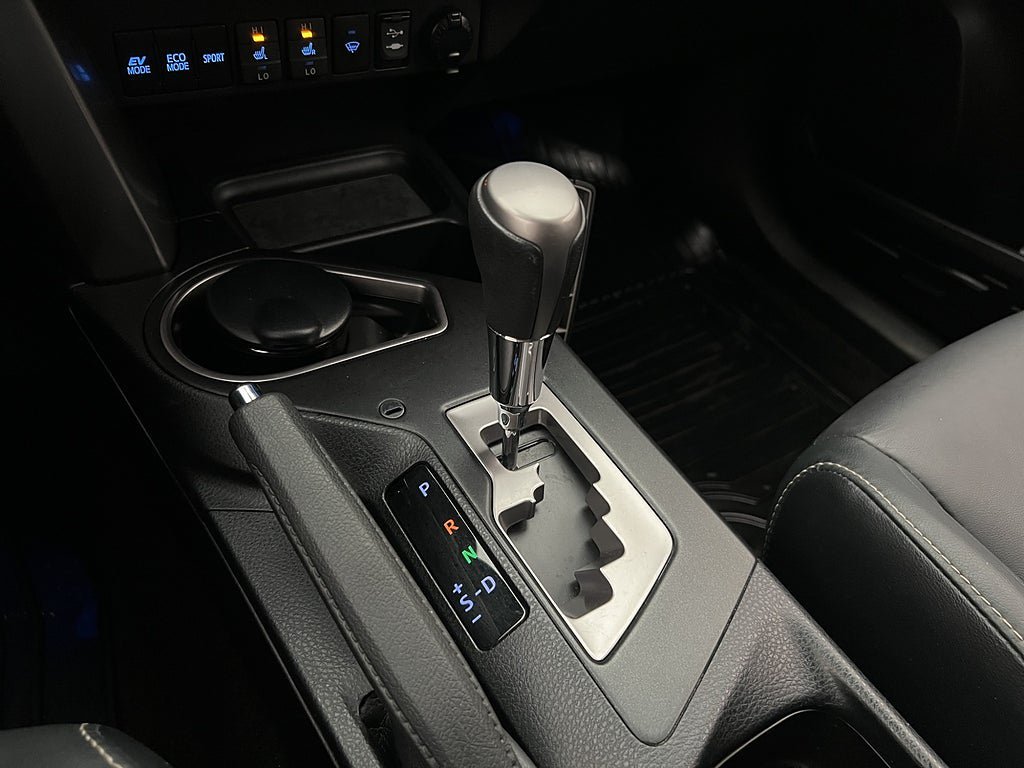 Vehicle Image 23