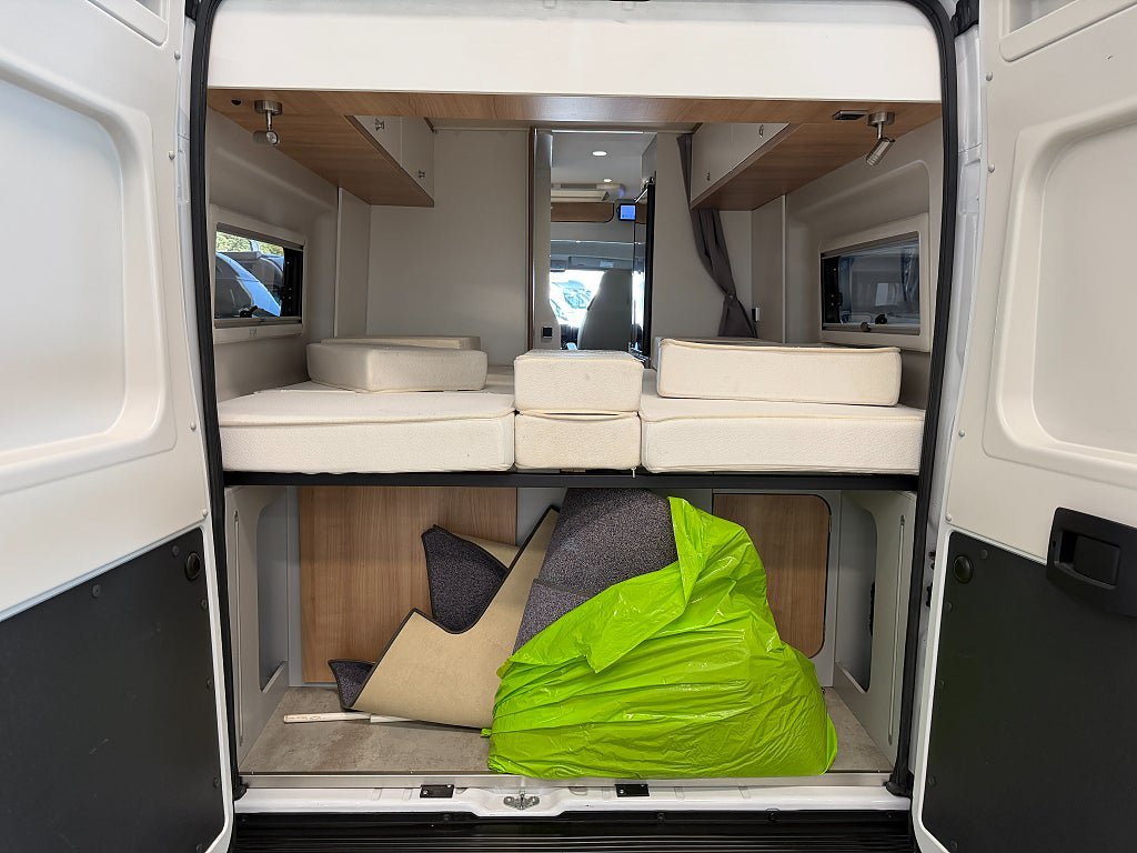 Vehicle Image 17