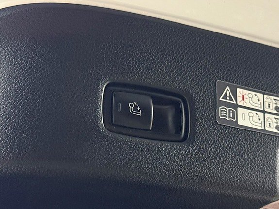 Vehicle Image 27