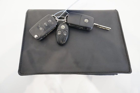 Vehicle Image 25