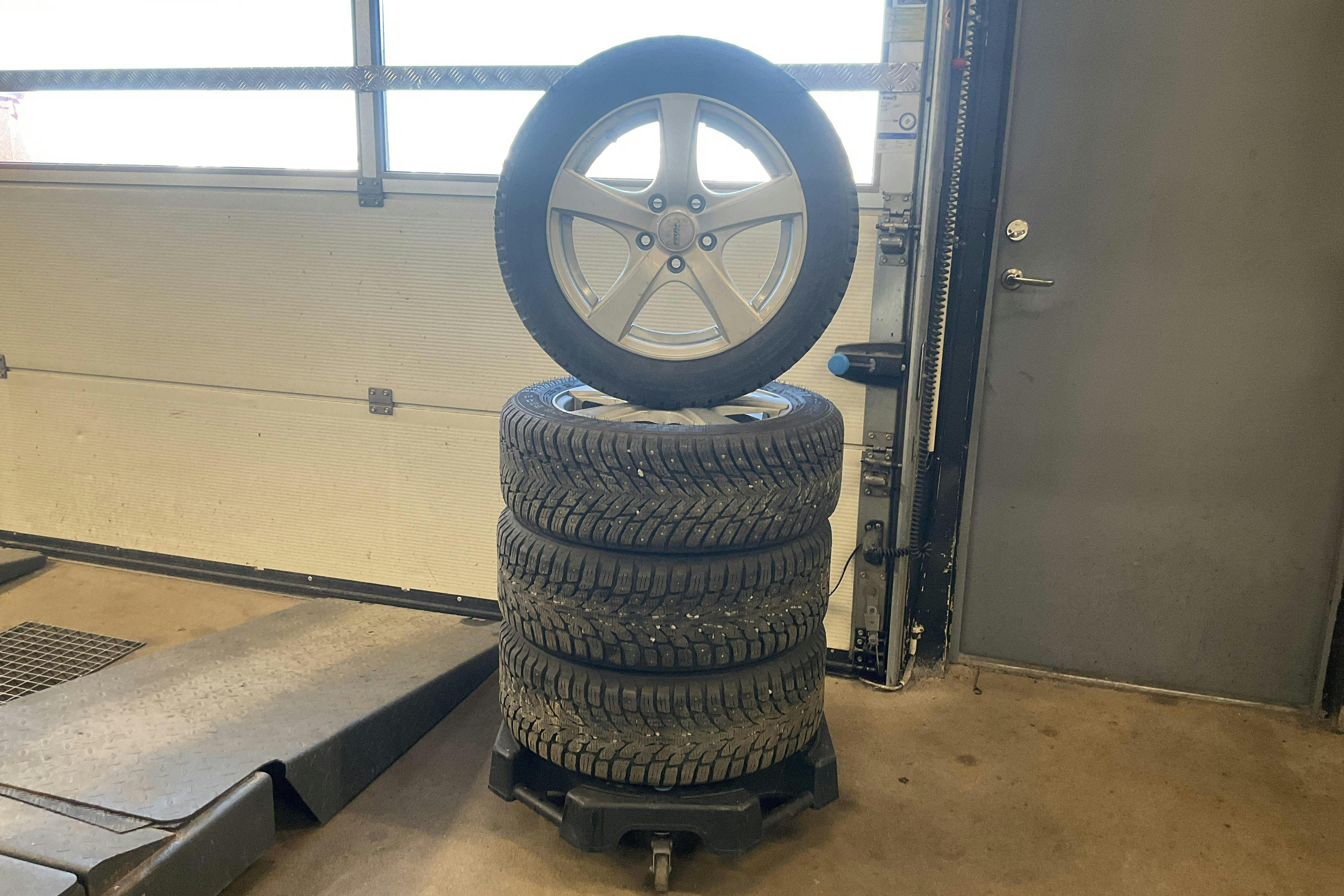 Vehicle Image 14