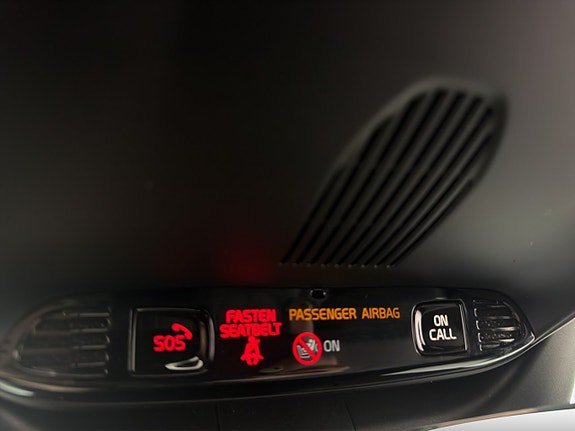 Vehicle Image 32