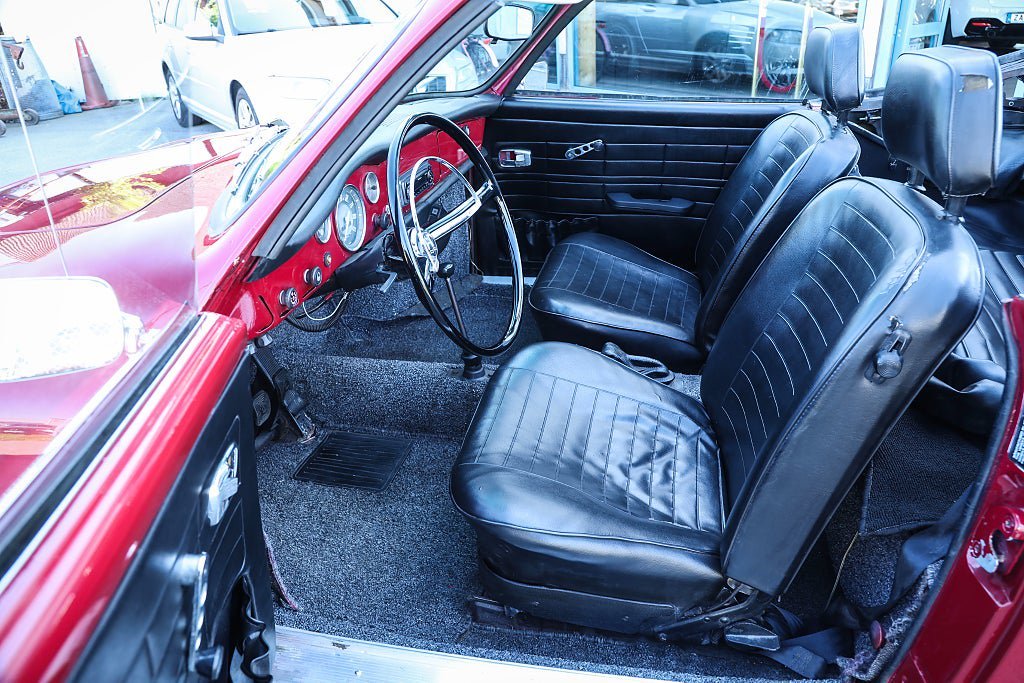Vehicle Image 12