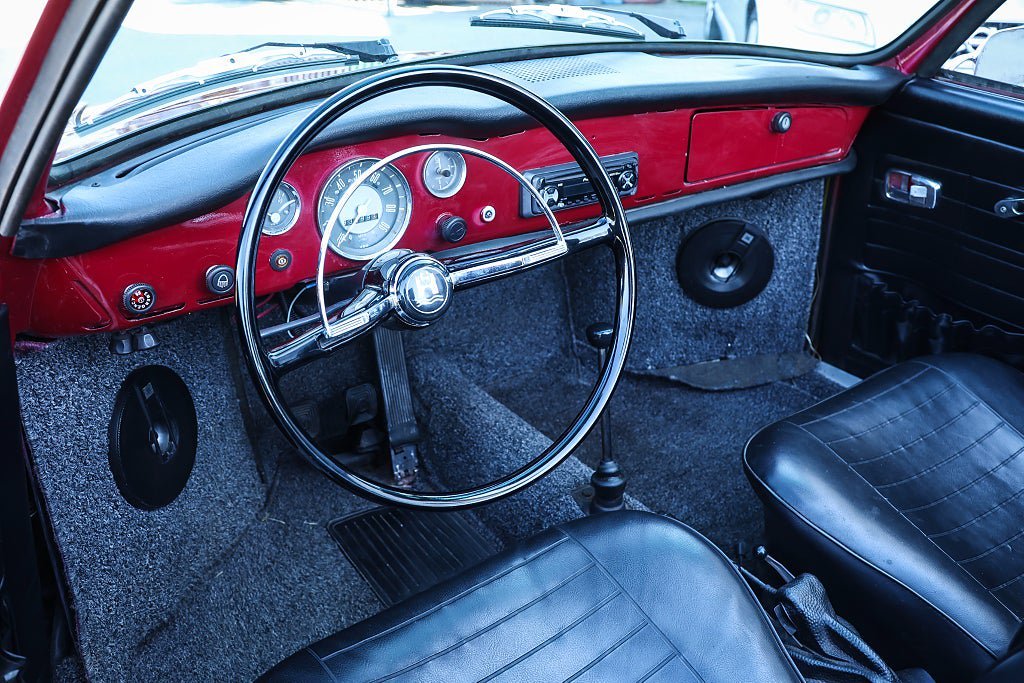 Vehicle Image 9