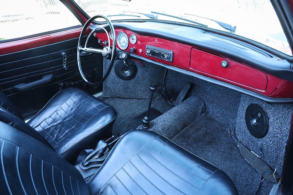 Vehicle Image 10
