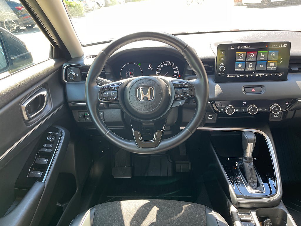 Vehicle Image 11