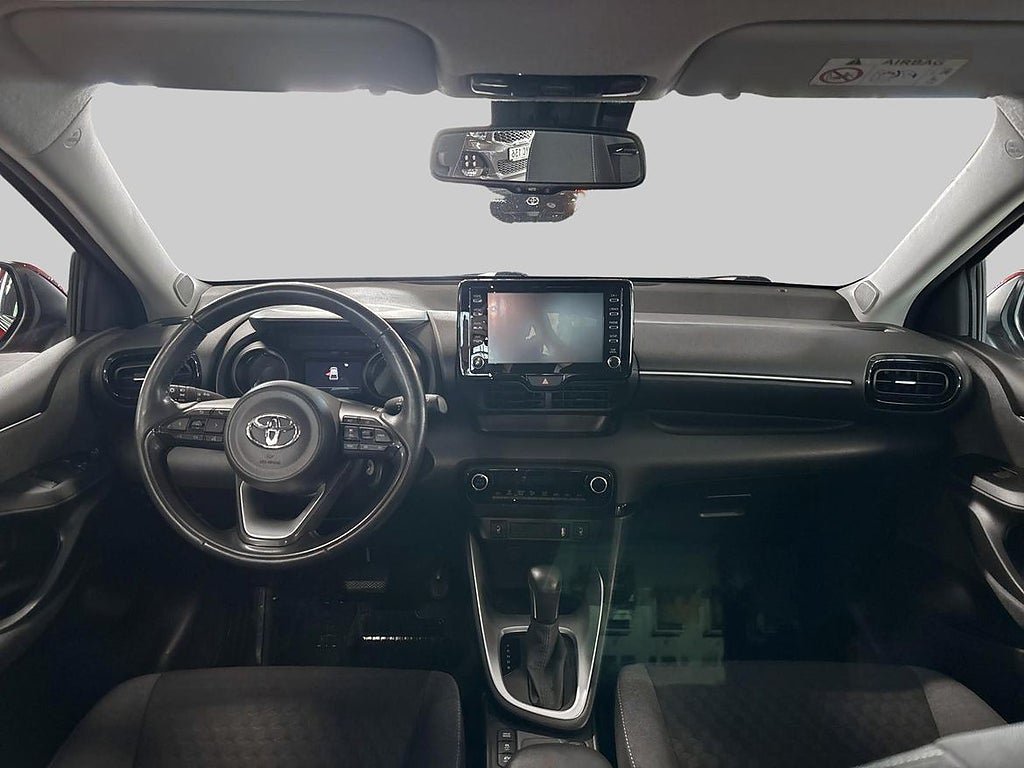 Vehicle Image 12