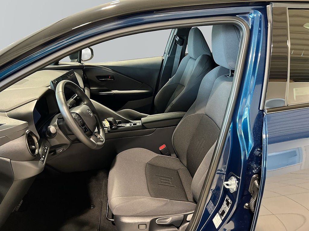 Vehicle Image 12