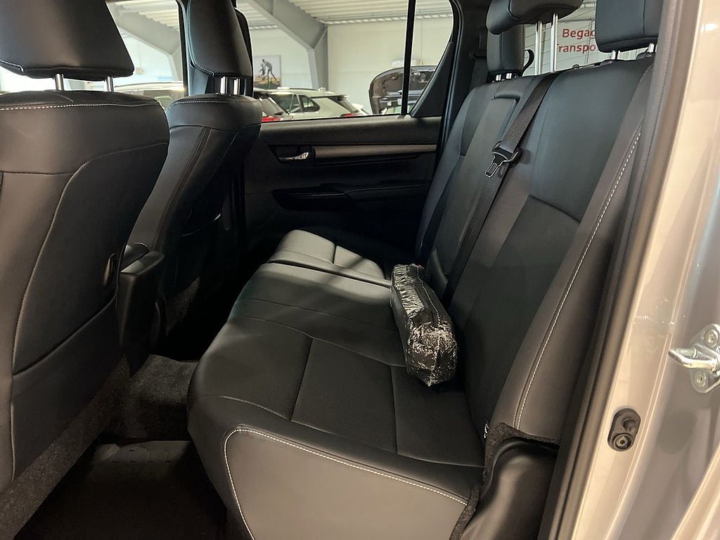 Vehicle Image 17