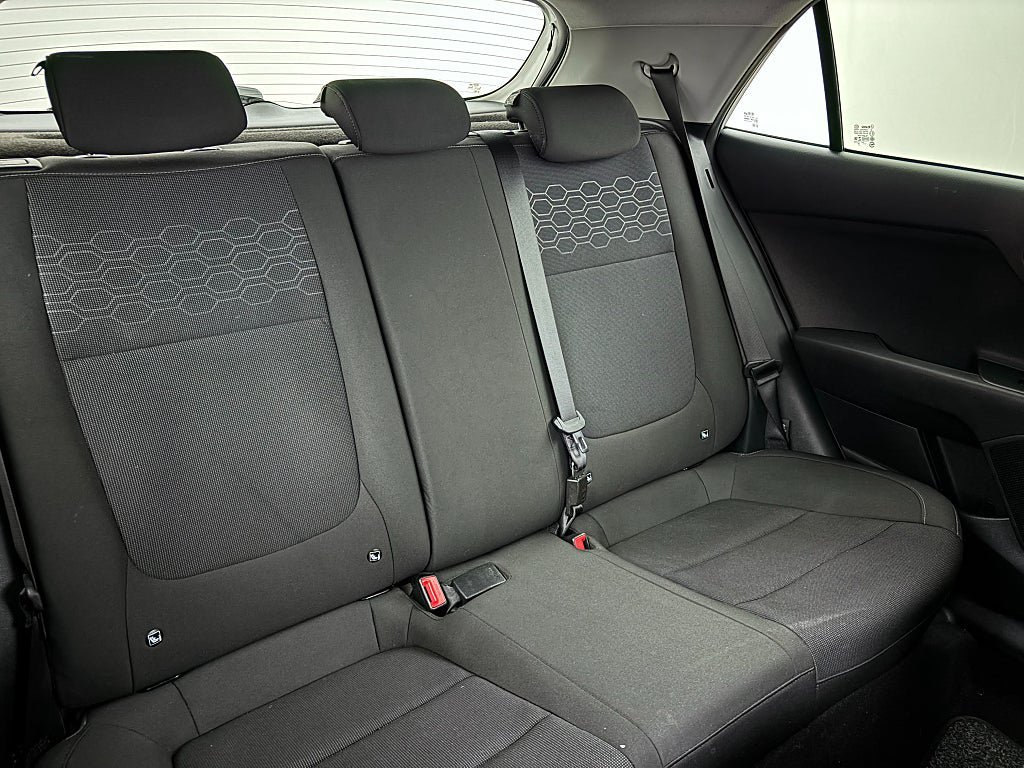 Vehicle Image 23