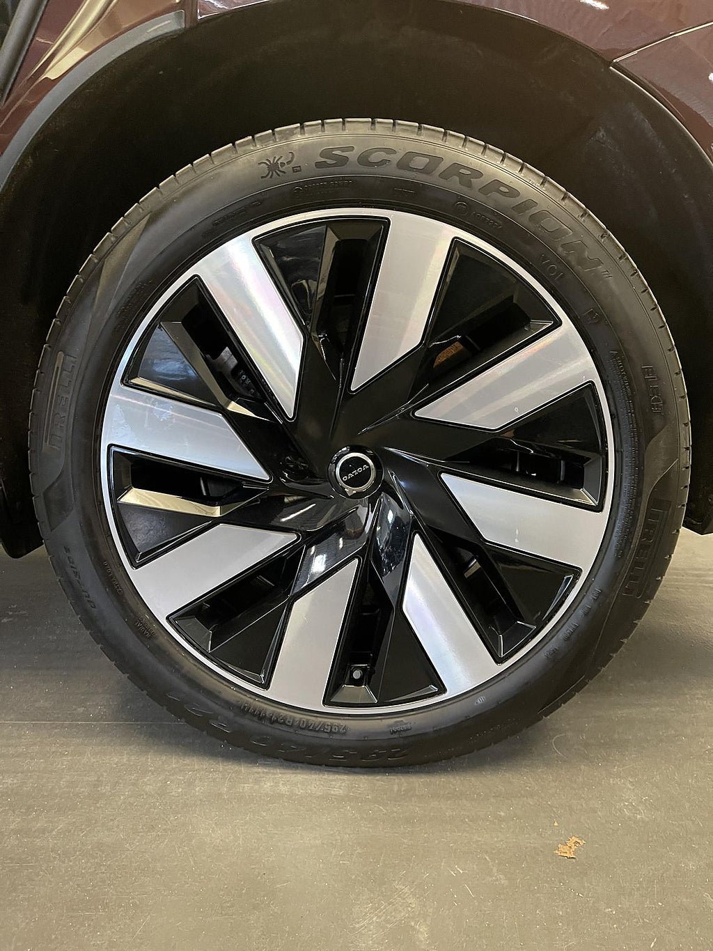 Vehicle Image 16