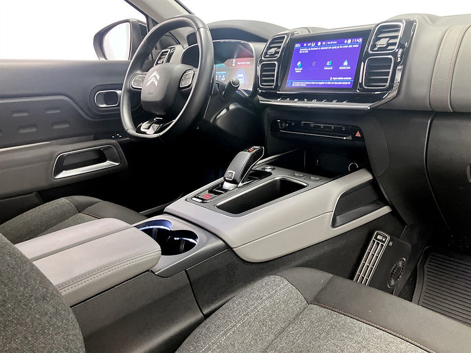 Vehicle Image 11