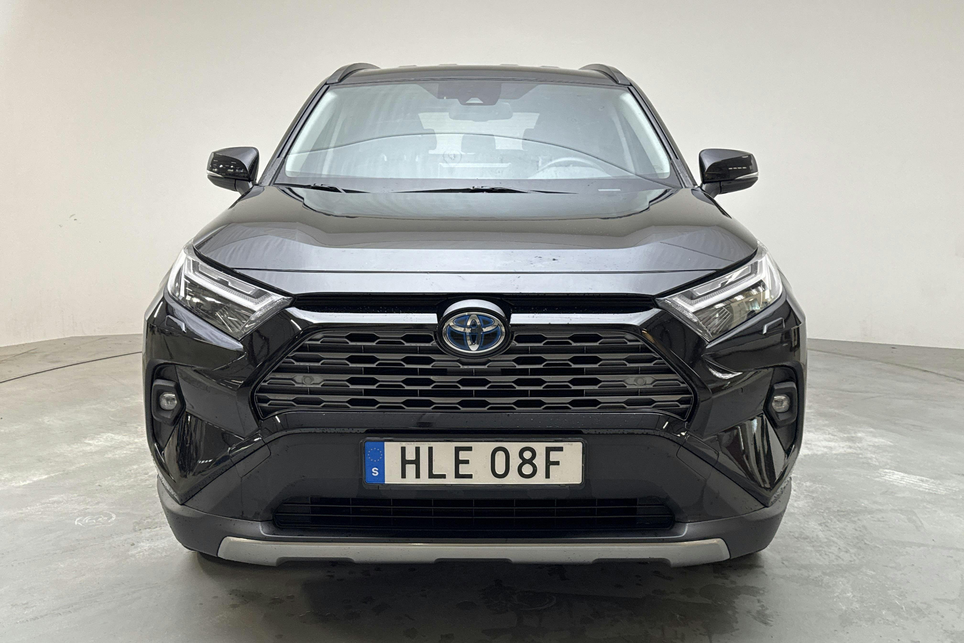 Vehicle Image 4