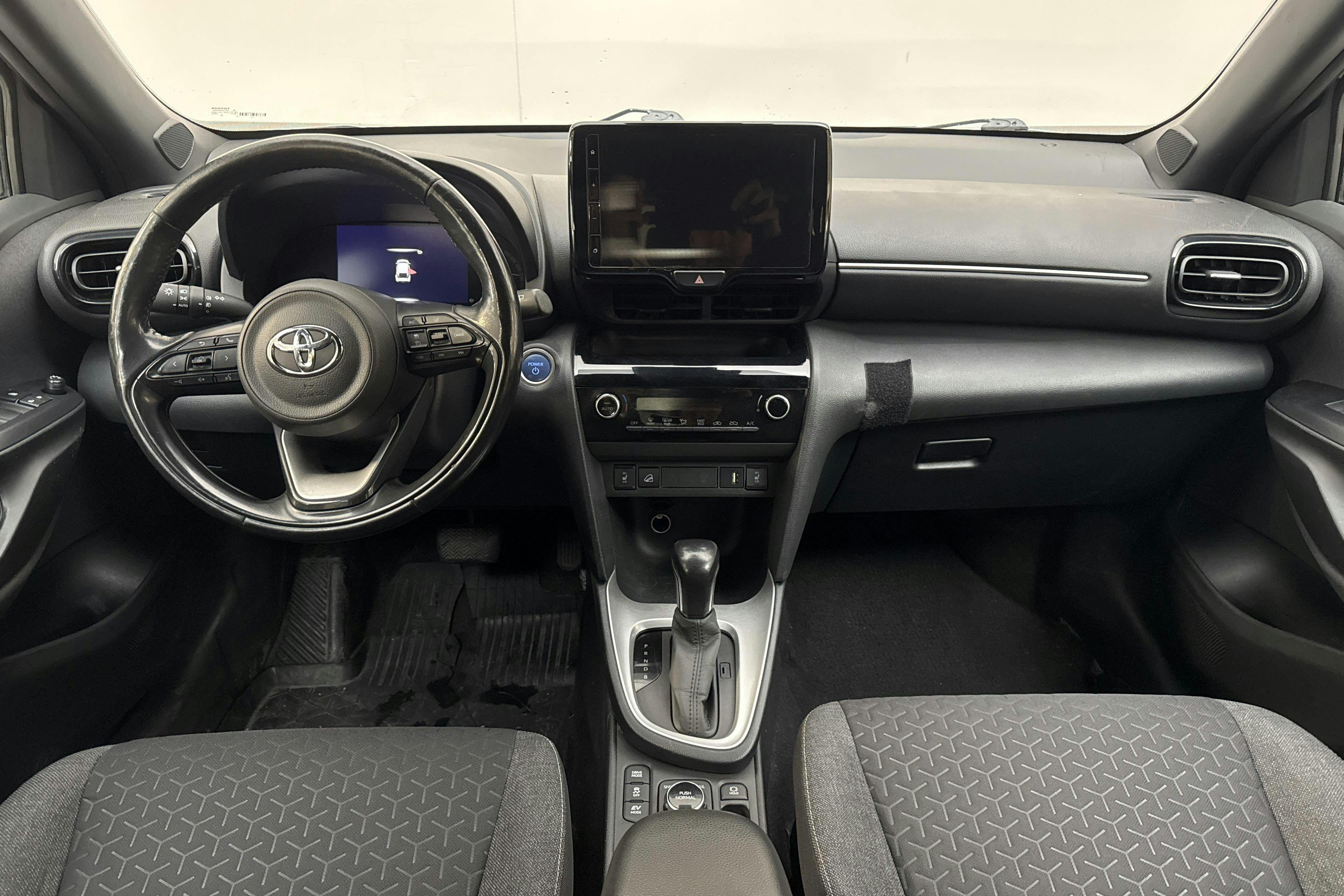 Vehicle Image 6