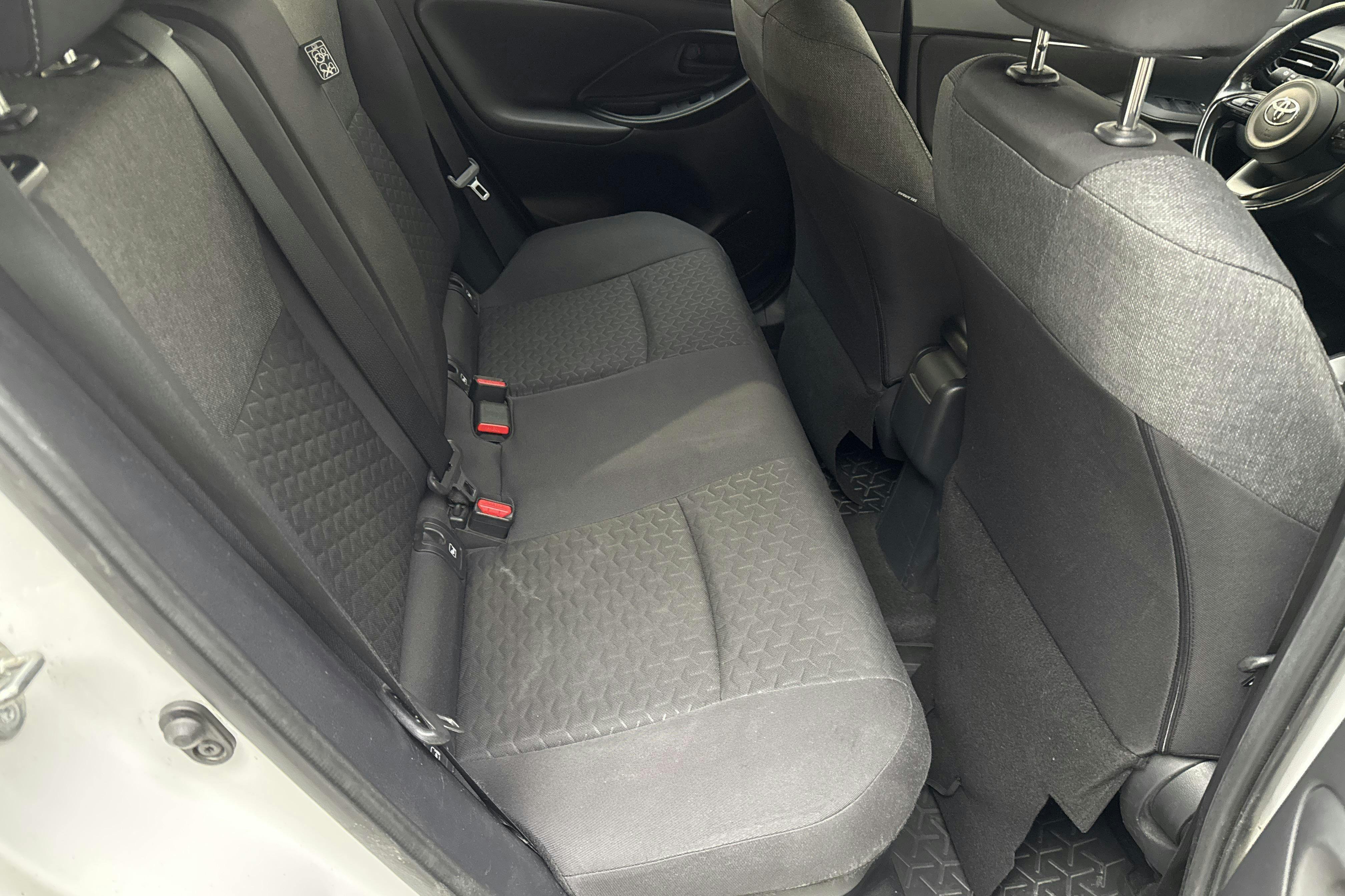 Vehicle Image 7