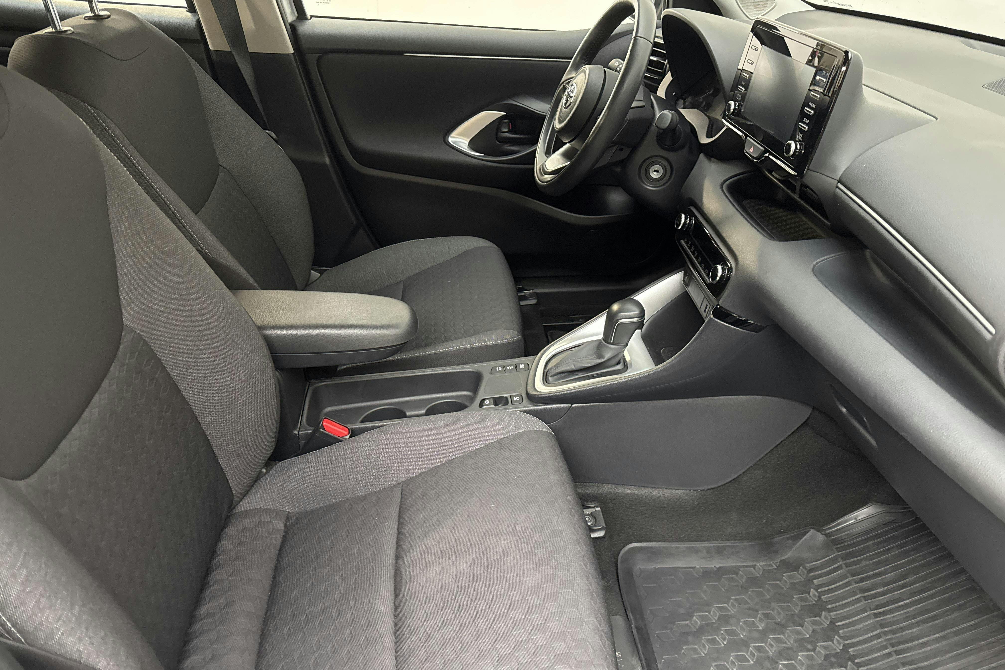 Vehicle Image 9