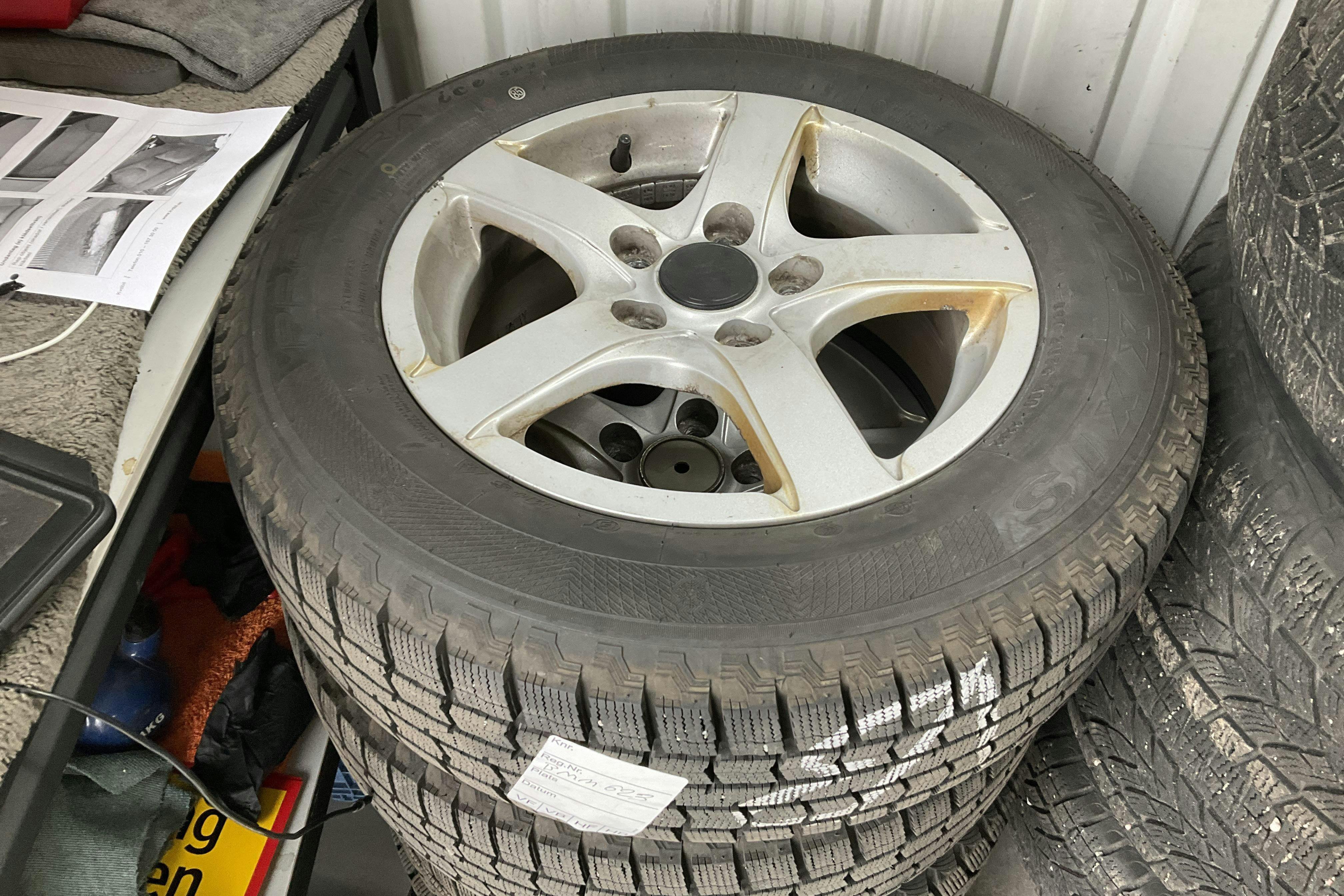 Vehicle Image 11