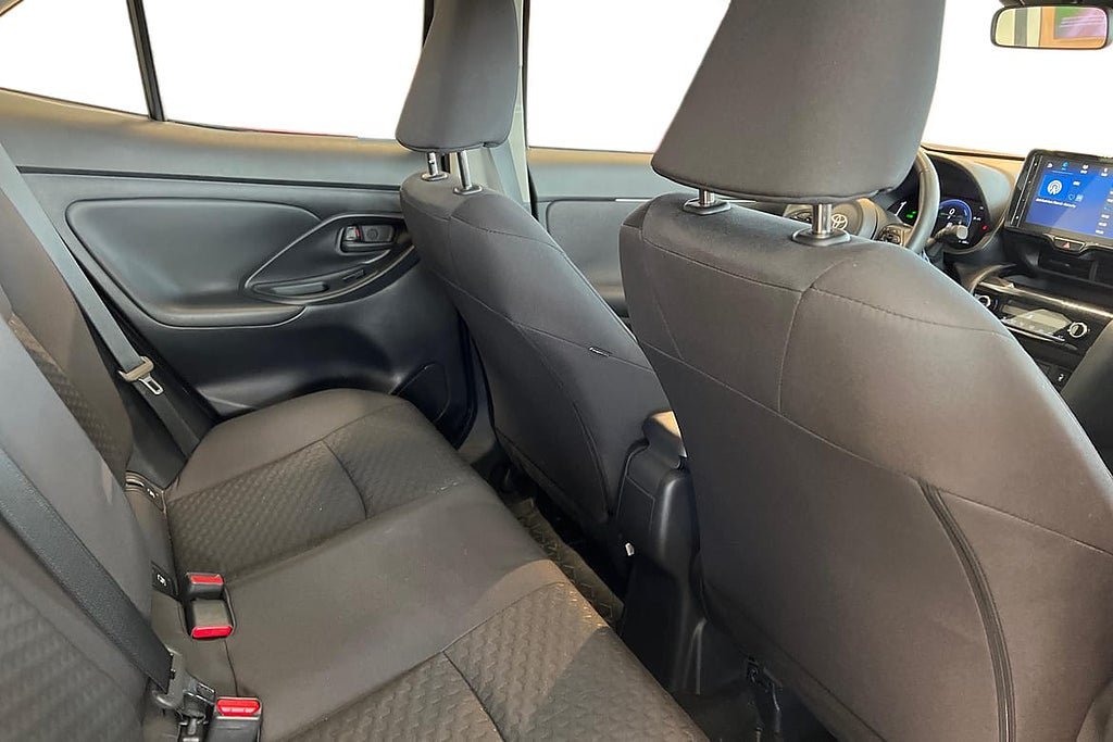 Vehicle Image 9