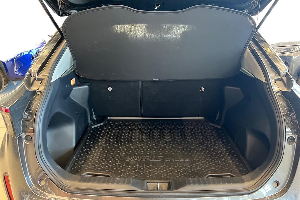 Vehicle Image 12