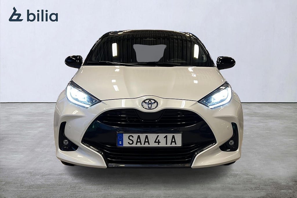 Vehicle Image 6
